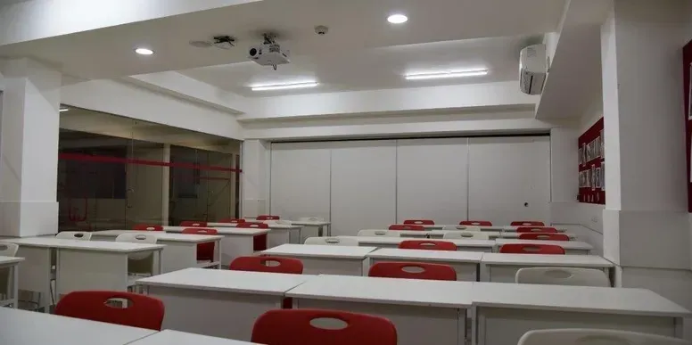 Classrooms & Labs